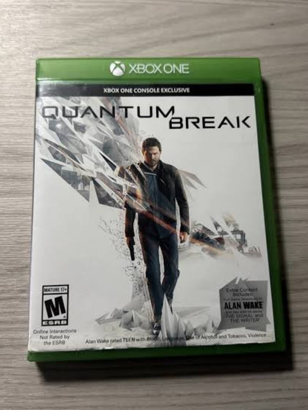 Xbox One Quantum Break - White Cover with Green Case
